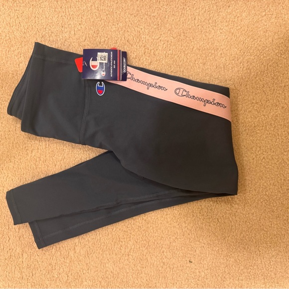 Champion leggings and T-shirt - Picture 2 of 8